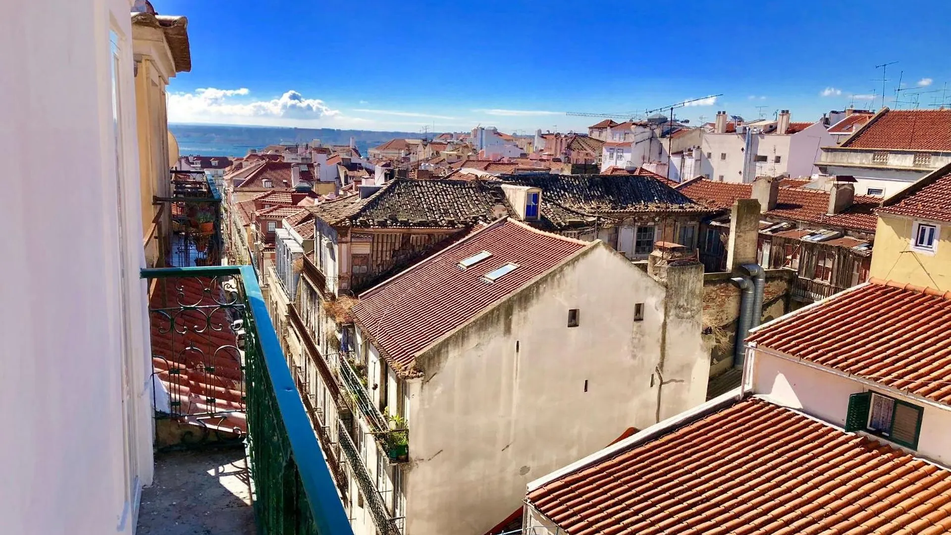 Lisbon Downtown Penthouse Balcony River View Apartman