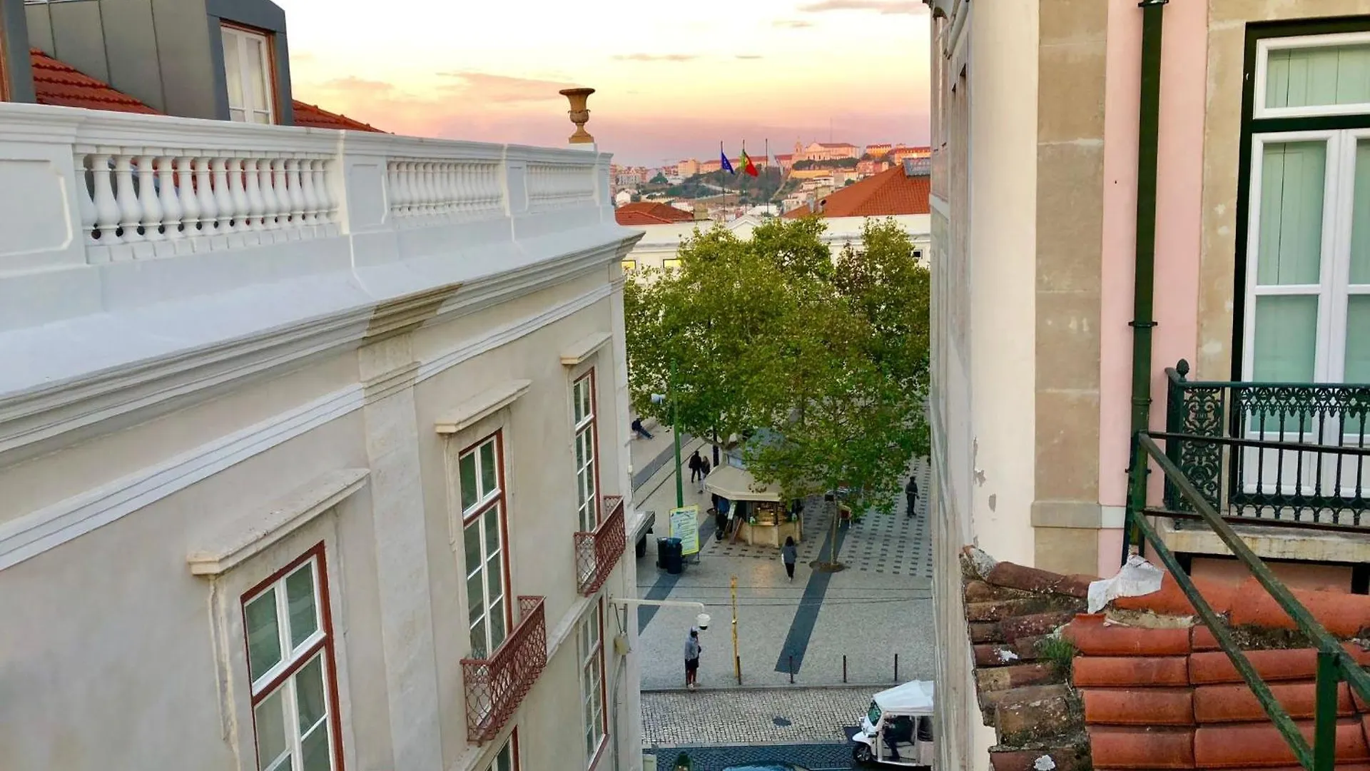 Apartment Lisbon Downtown Penthouse Balcony River View Portugal
